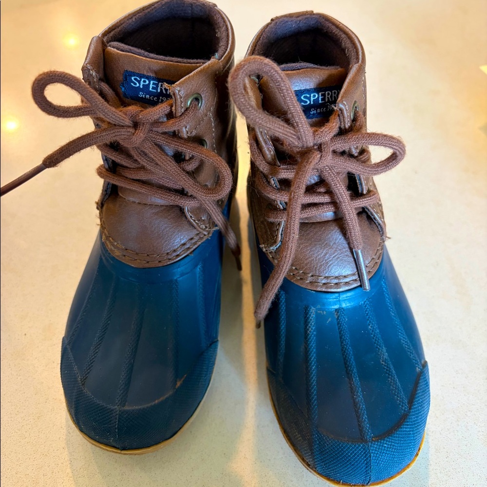 Toddler Sperry Boots size 9